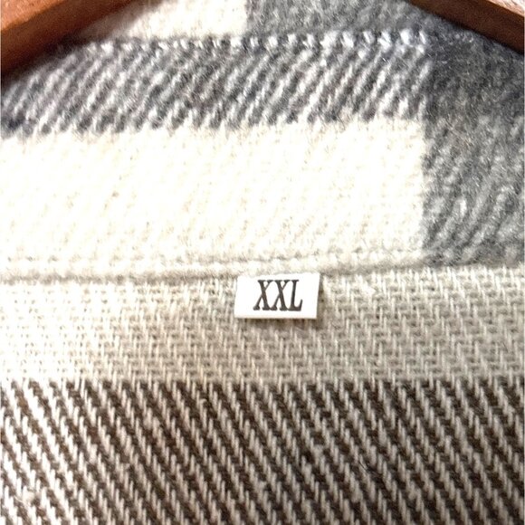 Plaid Button-Up Longline Shirt Jacket XXL Beige & Gray Casual Outerwear - Picture 3 of 6